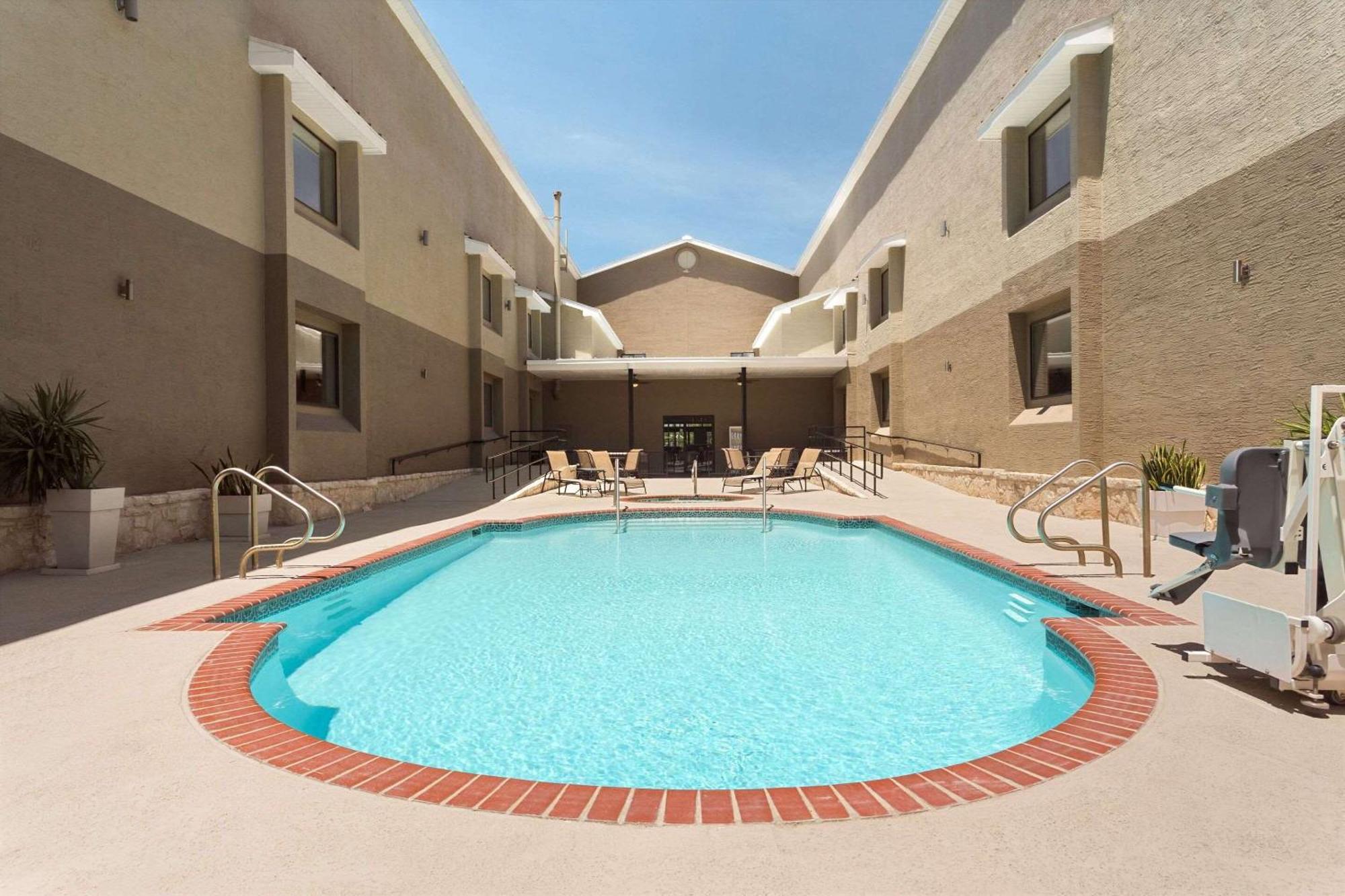 Country Inn & Suites By Radisson, Lackland Afb San Antonio , Tx מראה חיצוני תמונה