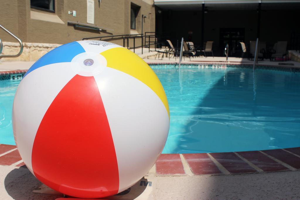 Country Inn & Suites By Radisson, Lackland Afb San Antonio , Tx מראה חיצוני תמונה